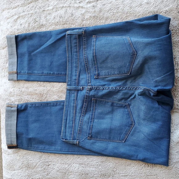 NYDJ Brighter Blue Wash Sylvia Relaxed Boyfriend Cuffed Blue Jeans Size 6 NWOT - Picture 5 of 5